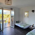 Entre Mer, Piscine Et Maquis, T2 Avec Panorama Lägenhet
