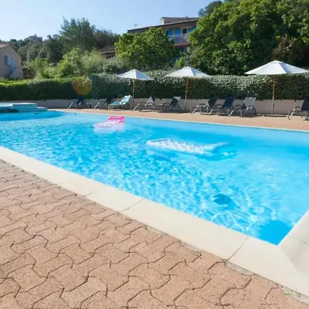 Entre Mer, Piscine Et Maquis, T2 Avec Panorama *